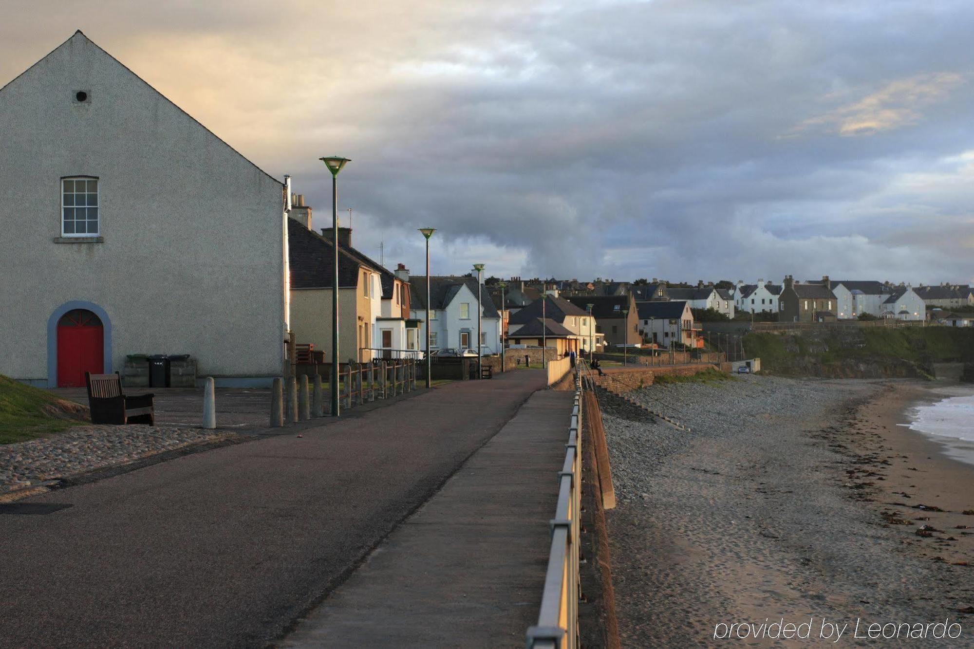 Castletown Hotel Exterior photo